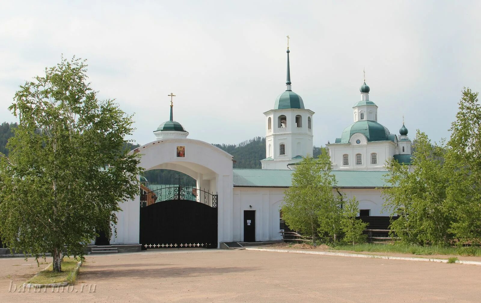 Сретенский монастырь улан-удэ. Сретенский женский монастырь. Батурино монастырь. Сретенский женский монастырь улан удэ. Сретенский женский монастырь улан удэ.