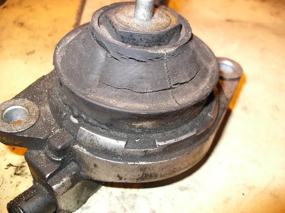 4. 5. Подушка двигателя а6 с5. Подушка двигателя а6 с5. Подушка двигателя ауди а6 с5 2.