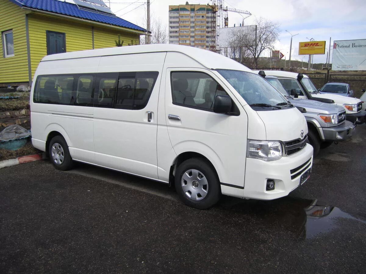 Toyota Hiace 2012. Микроавтобус Тойота Хайс 2015. Тойота Хайс микроавтобус 2012. Toyota Hiace, 2015 микроавтобус. Купить микроавтобус приморский край