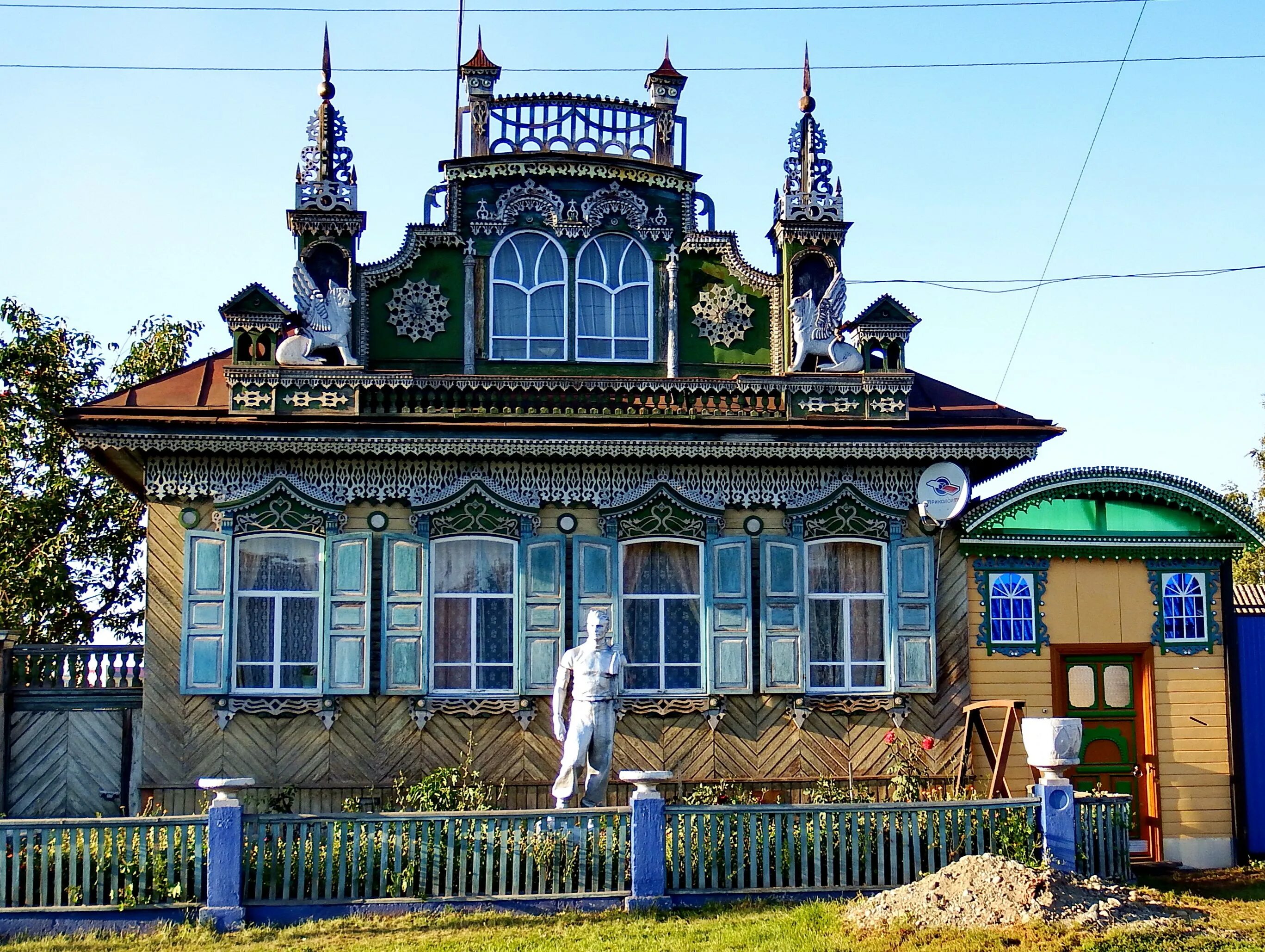 Построить дом в памятнике. Село Пурех деревянное зодчество. Деревянное зодчество Красноярск. Курагино Красноярский край. Деревянное зодчество Бузулука.