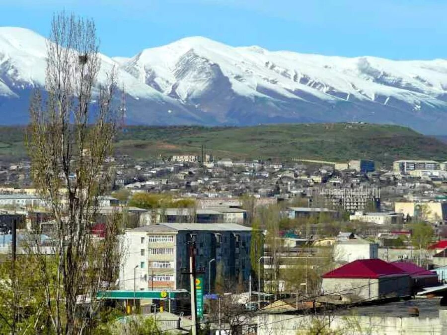Буйнакск город в Дагестане. Буйнакск горы. Буйнакск Дагестан горы. Буйнакск Дагестан достопримечательности.