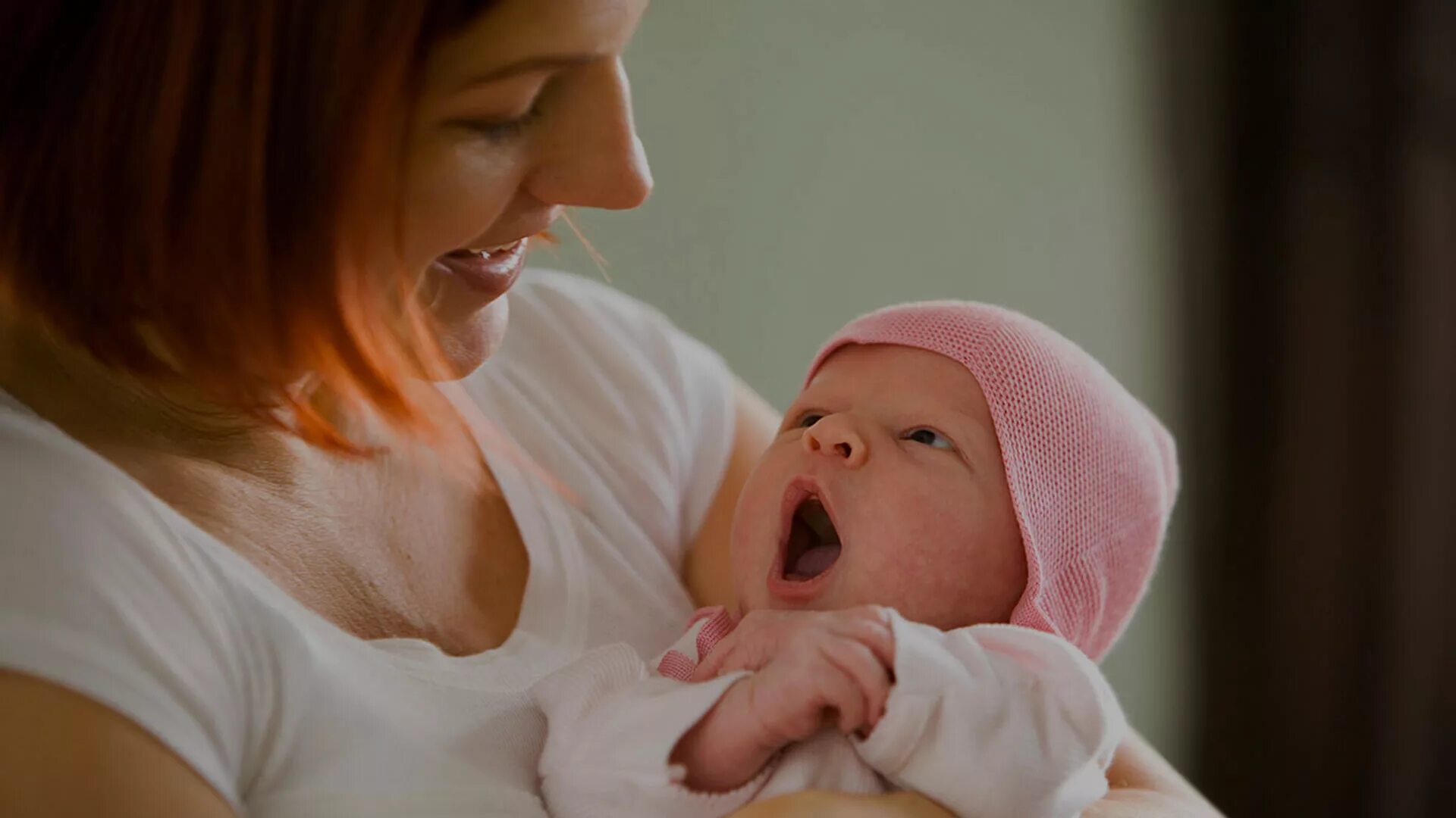 Mama. Мать и новорожденный. Новорожденный ребенок с мамой. Мама с грудным ребенком. Грудной р ебёнок и мама.