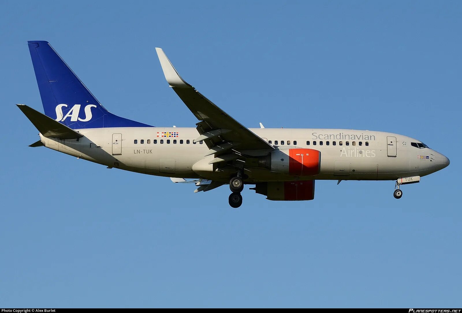 Боинг 737 600. 737-600 ЮТЭЙР. Boeing 737-700 SAS. Боинг 737 600 ЮТЭЙР.