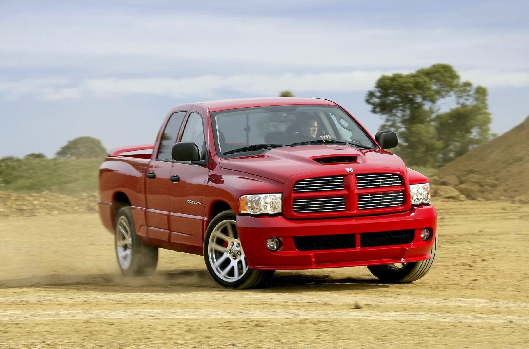 Пикап самарская область. Dodge Ram srt-10. Dodge Ram 8.3. Dodge Ram srt-10 2004. Dodge Ram СРТ.