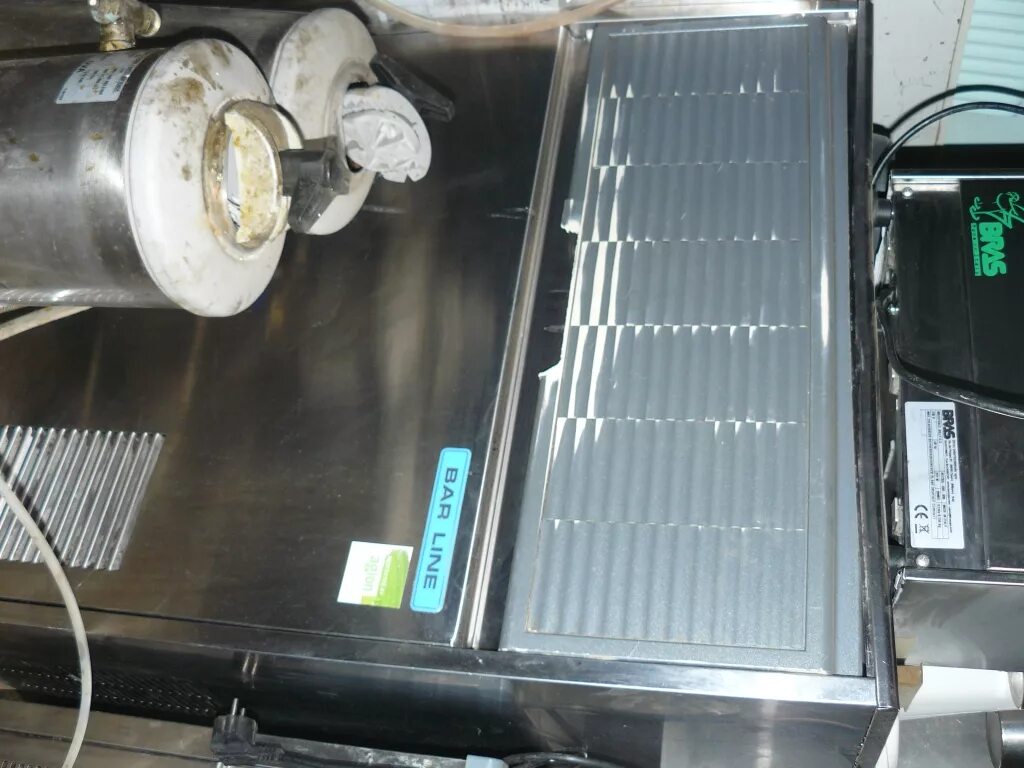 Льдогенератор bar line. Льдогенератор scotsman b 50 as-m. льдогенератор scotsman b 6022 as кубик. ледогенератор bm 5022 as barline. льдогенератор bar line lr 5078.