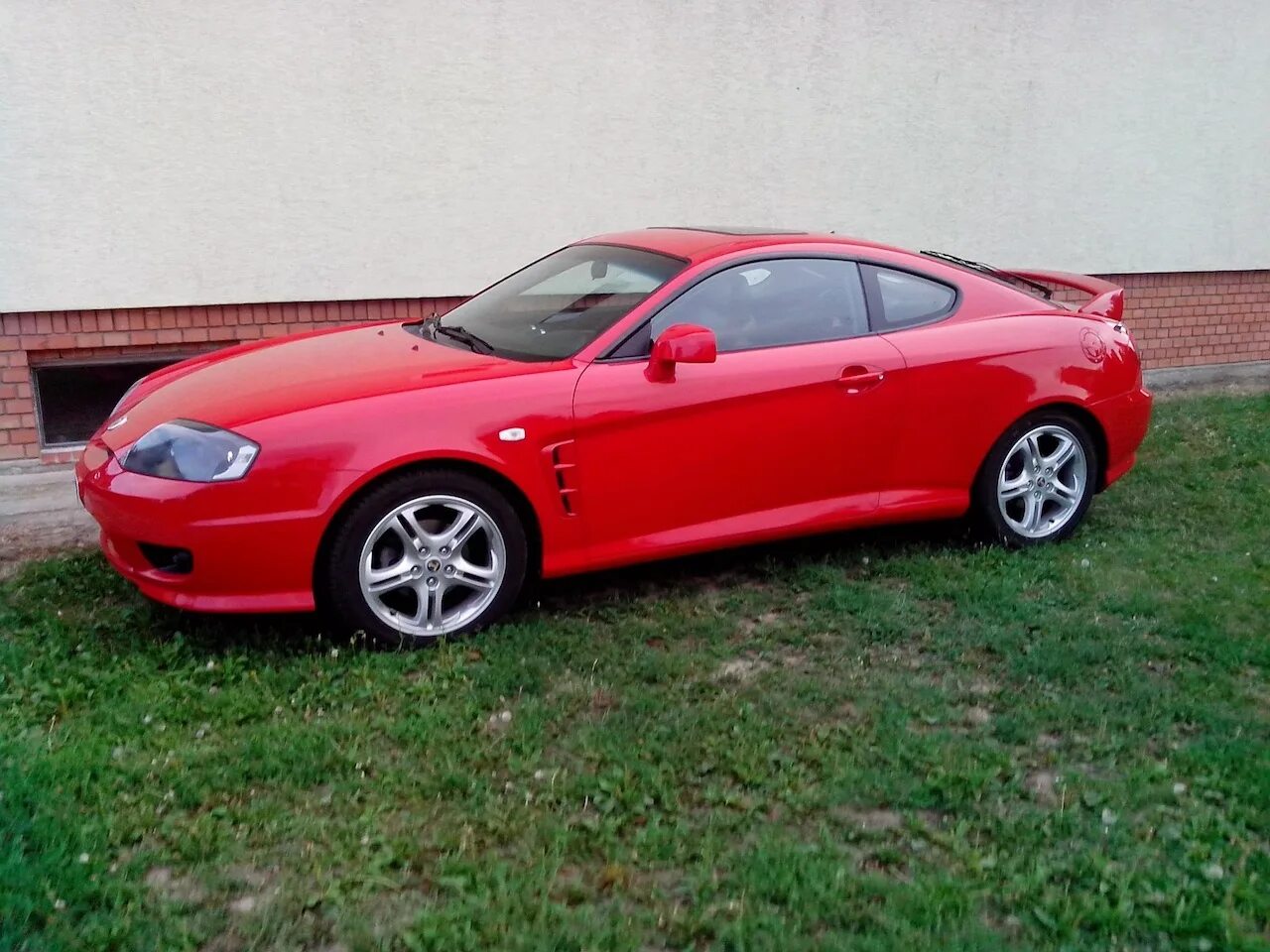 Hyundai Coupe 2002. Hyundai Coupe 2.0 2004. Хёндай Тускани купе. Hyundai Coupe 2002 ручка.