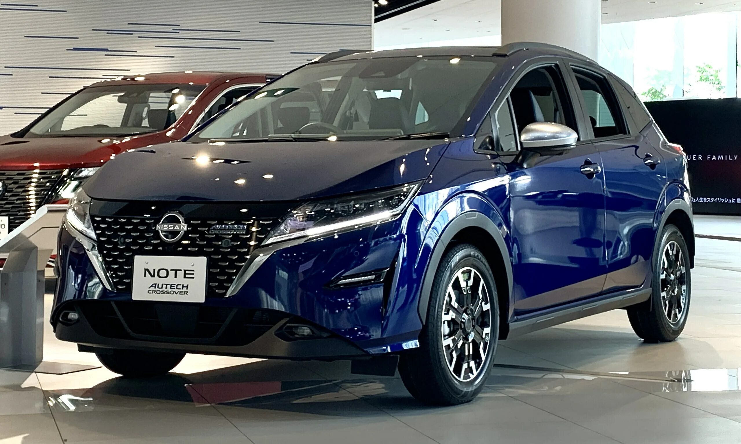 Ниссан ноте 2020 года фото Nissan Note Aura Nismo: спорт и премиум в одном флаконе, но без прибавки мощност