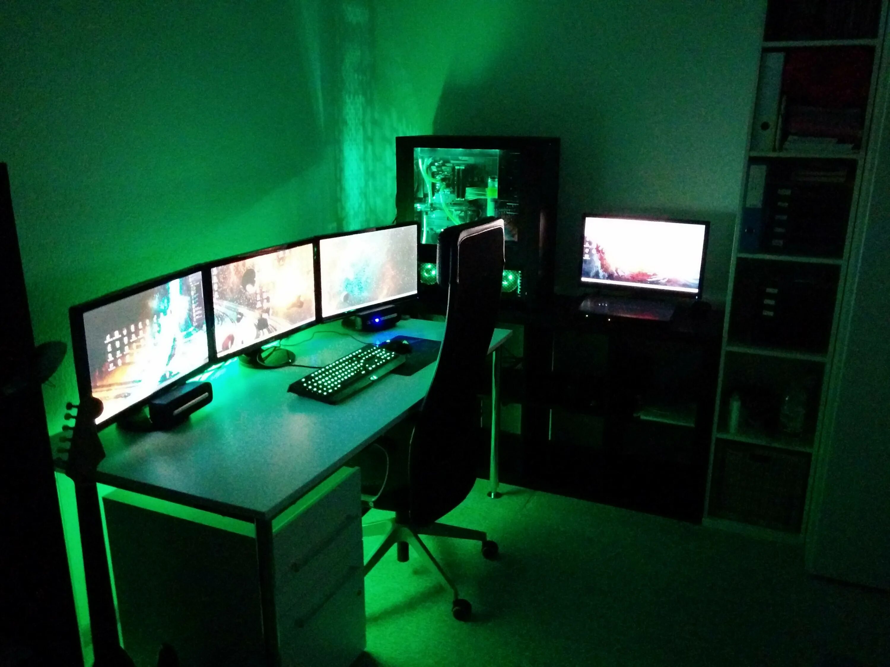 Компьютерная комната. Красивые компьютерные комнаты. Игровой компьютер. Красивый компьютер. Nightgamer full version