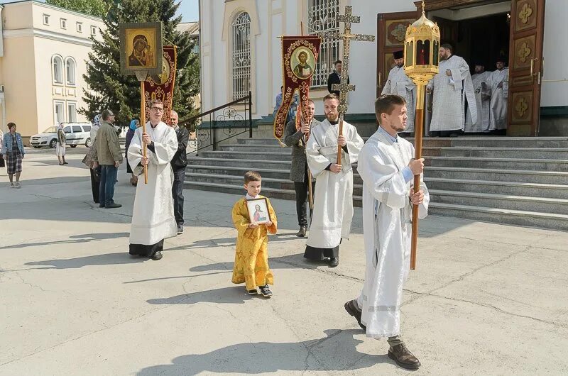 божественная литургия 2023. божественная литургия 2023. божественная литургия 2023. читаем 22 января 2023 года апостола на литургии. храм иоанна богослова ремовка.