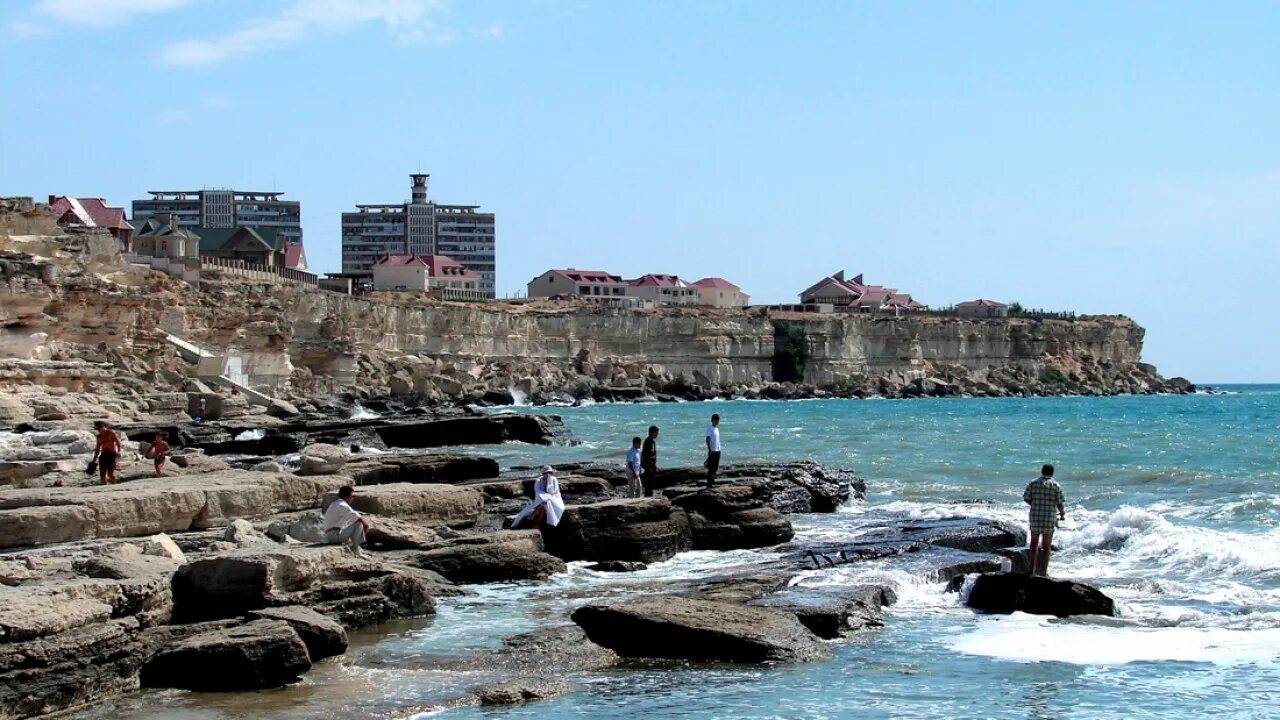 Яссы туркестан каспий актау. Каспийское море казахстан актау. море в актау казахстан. город шевченко на каспийском море. актау казахстан курорт.
