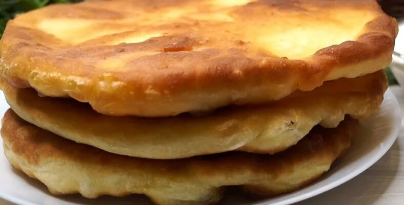 Пышные лепешки на кефире. Наталья калинина лепешки на кефире. пышки, лепешки на кефире. пышки с начинкой на сухой сковороде. пышки тортилья.