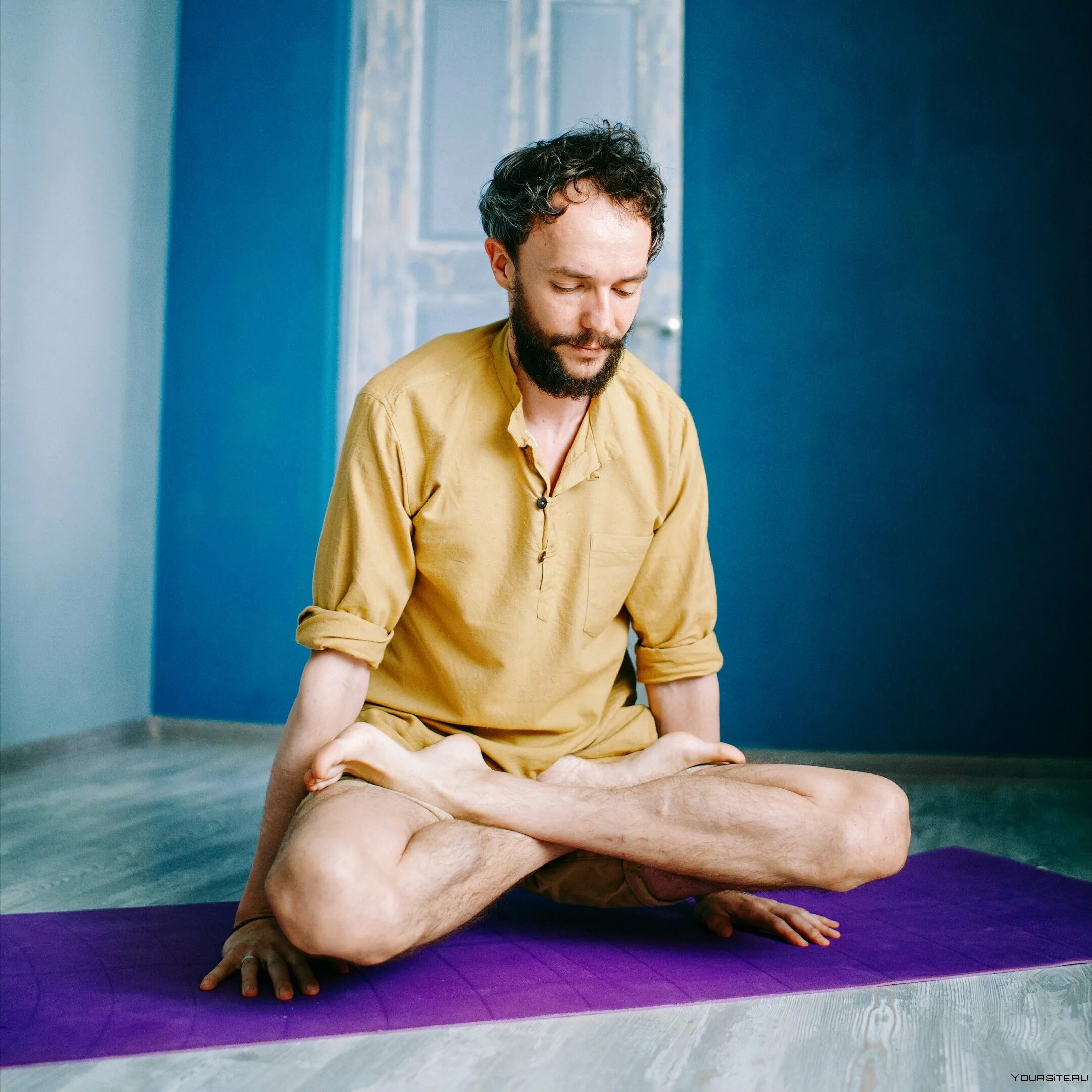 Раджадхираджа йога асаны. Дада Садананда йога. Преподаватель йоги. Дада медитация