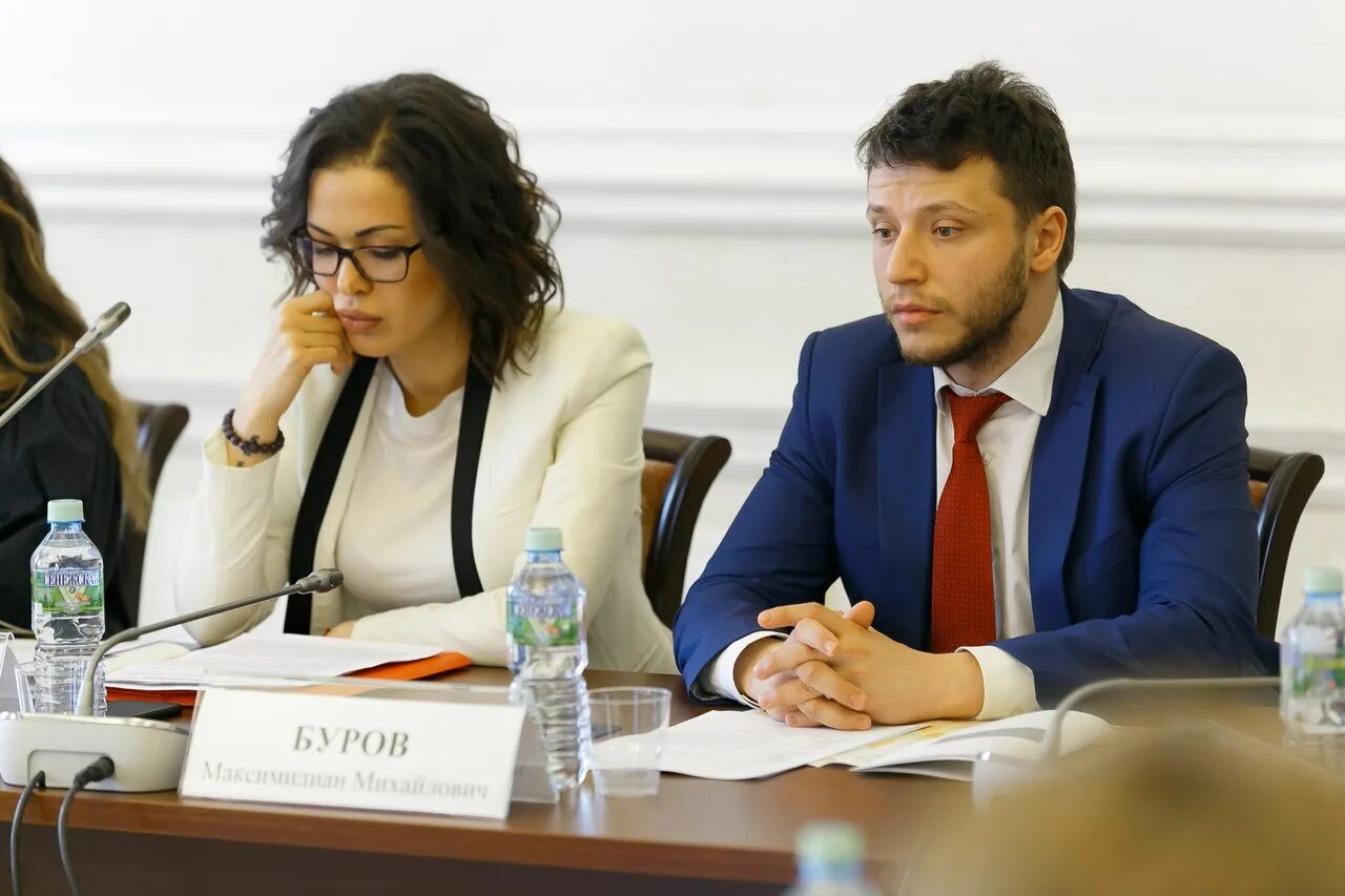 Администрация ейского района открытые сессии фото. Кинотеатр экран покров владимирская. Оксана петроградская ярославль. +светлана петроградская фейсбук. Гусев максимилиан дмитриевич юрист.