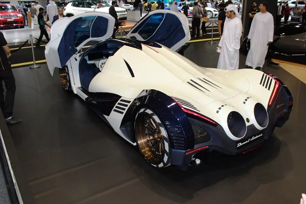 Самые сильные автомобили. Машина гиперкар Devel Sixteen. Арабский гиперкар Devel Sixteen на 5000 л. с.. Машина Devel Sixteen Prototype. Мерседес гиперкар 2000.