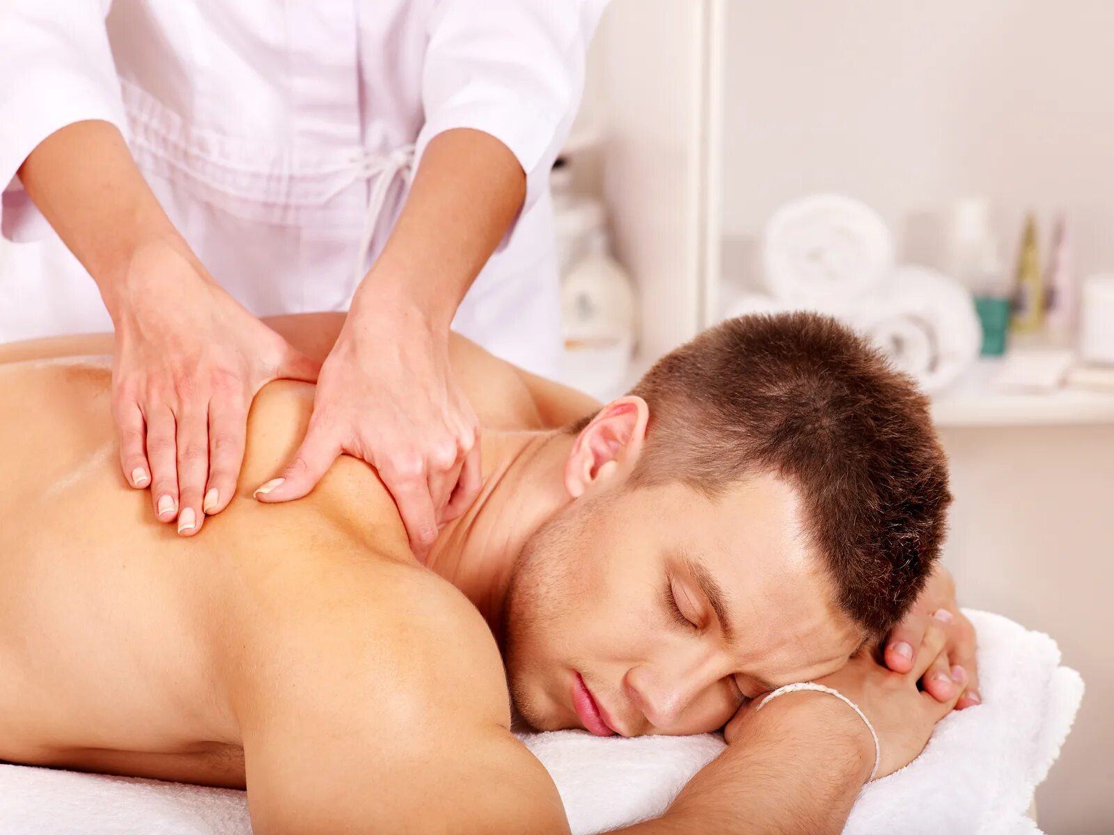 Massage o. Массаж. Классический массаж тела. Классический лечебный массаж. Массаж спины.