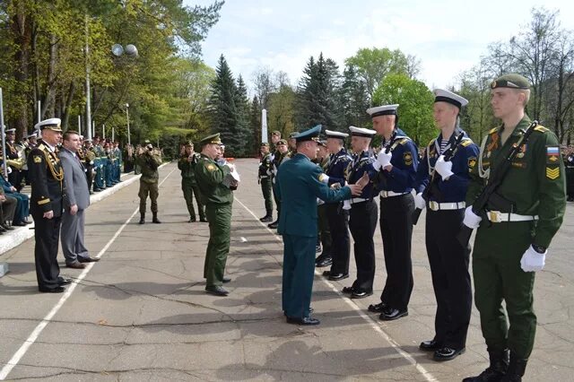Филиал военной академии петра великово серпухов. Академия петра великого филиал серпухов. Филиал академии петра великого в серпухове. Академия ракетных войск балашиха. Филиал военной академии петра великово серпухов.
