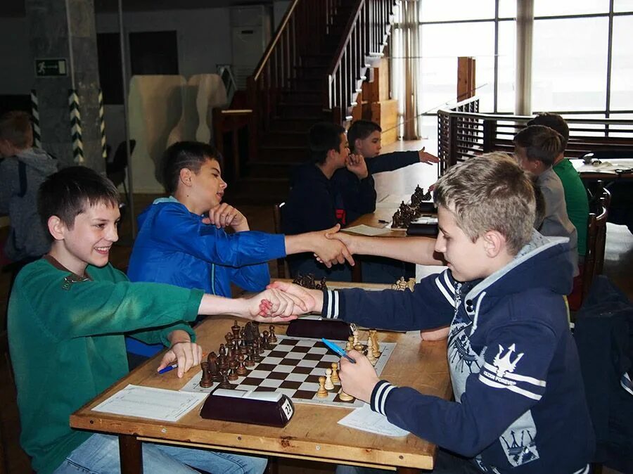 игра настольная "шахматы" десятое королевство. шахматы 10 тур. магнус карлсен тата стил чесс. шахматы десятое королевство. шахматы 10 тур.