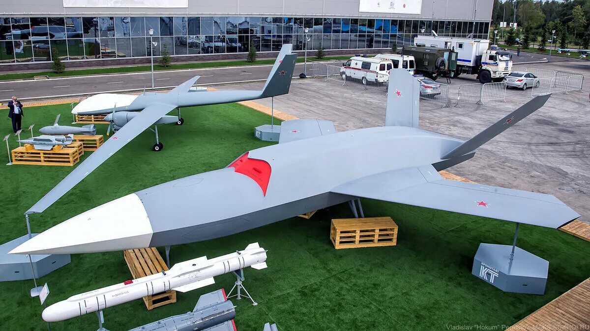 Бпла тольятти. Бла гром кронштадт. беспилотник гром кронштадт. бпла xq-58a valkyrie. бпла гром армия 2025.