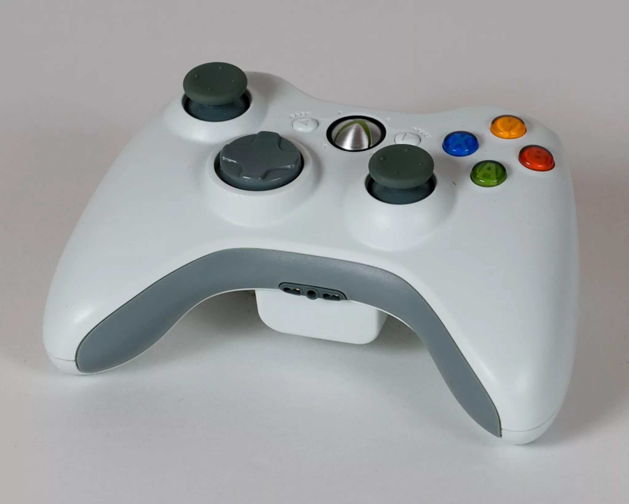 Джойстик для иксбокса. Геймпад Xbox 360 Controller. Джойстик от Xbox 360. Xbox 360 Controller White. Геймпад хбокс 360 белый.