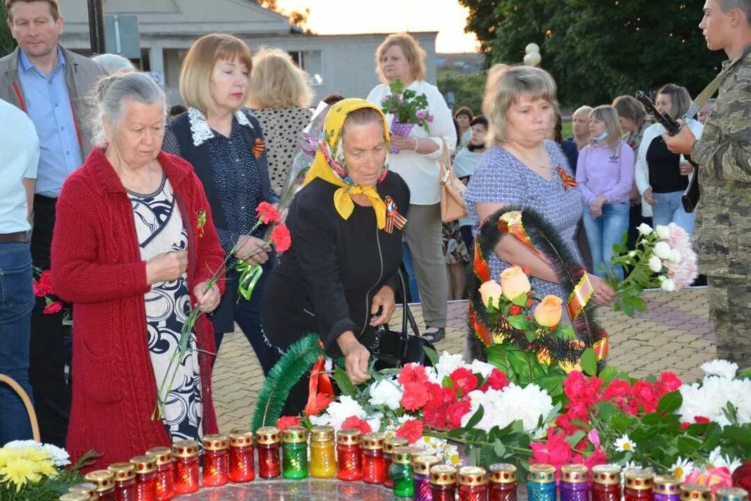 Поселок красная Яруга. Белгород поселок красная Яруга. Мемориал поселок красная Яруга. Погода красная яруга белгородской на неделю