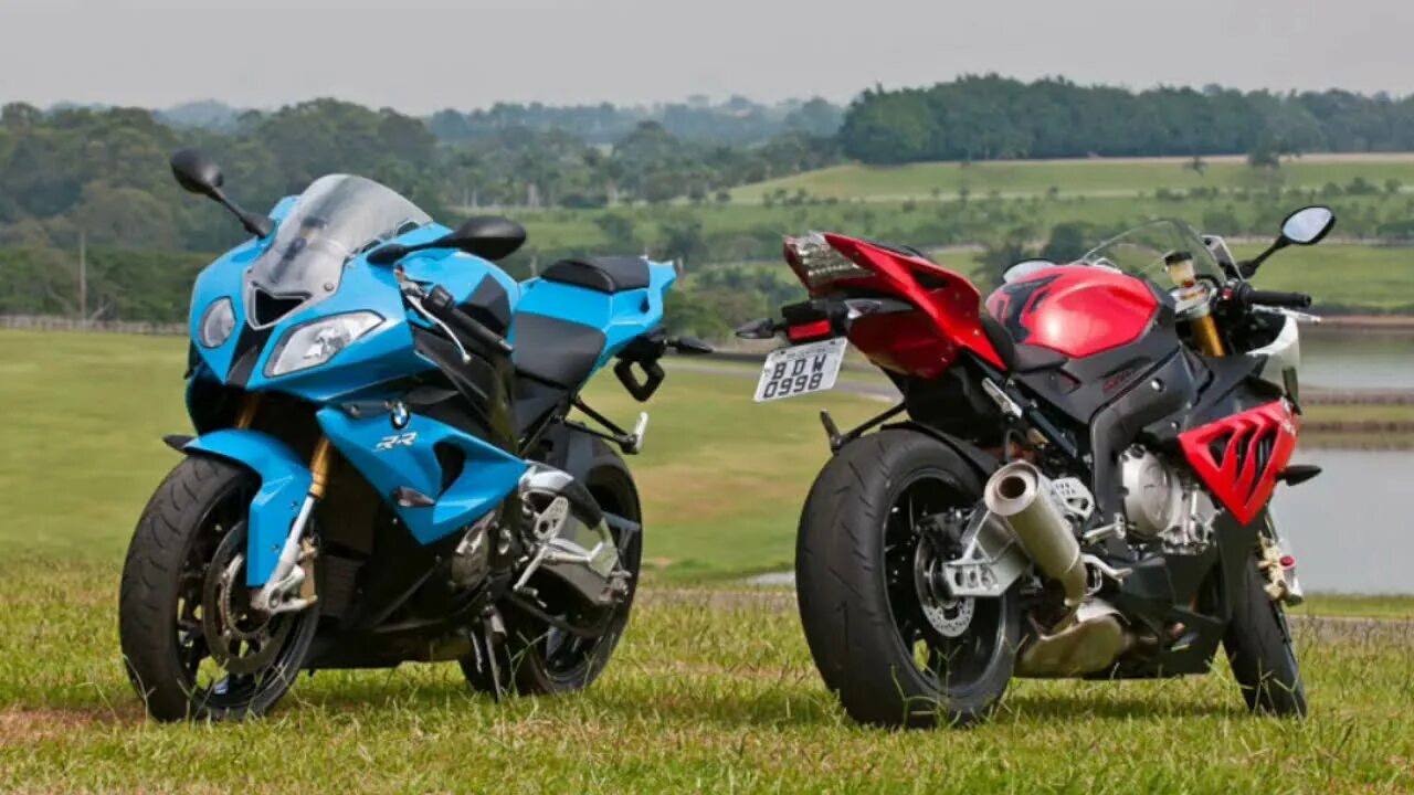 Девушка на мотоцикле. Мото тана. Иото тан. Bmw s1000rr 2021. Девушка на мотоцикле.