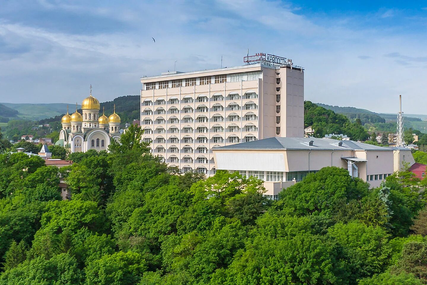 Кисловодск сана. Пансионат крепость Кисловодск. Кисловодск Сан. Крепость. Санаторий Кисловодск в Кисловодске.