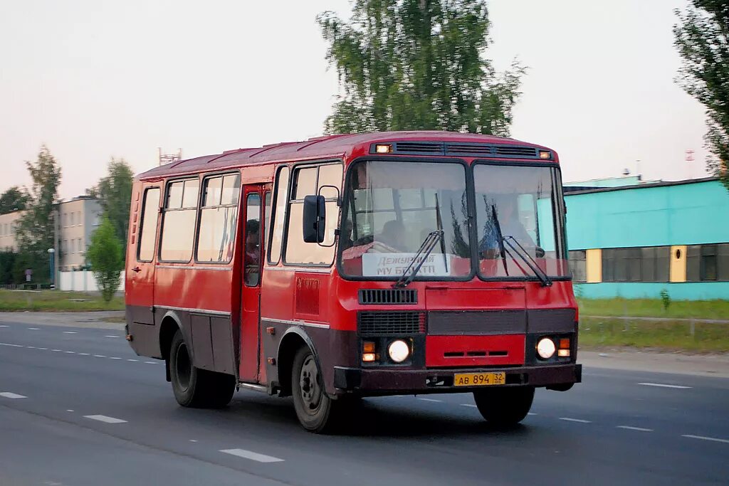 3205 00. ПАЗ 3205 С черной решеткой. ПАЗ 3205 В Петергофе. ПАЗ Нижневартовск. ПАЗ 3205 В Мичуринске.