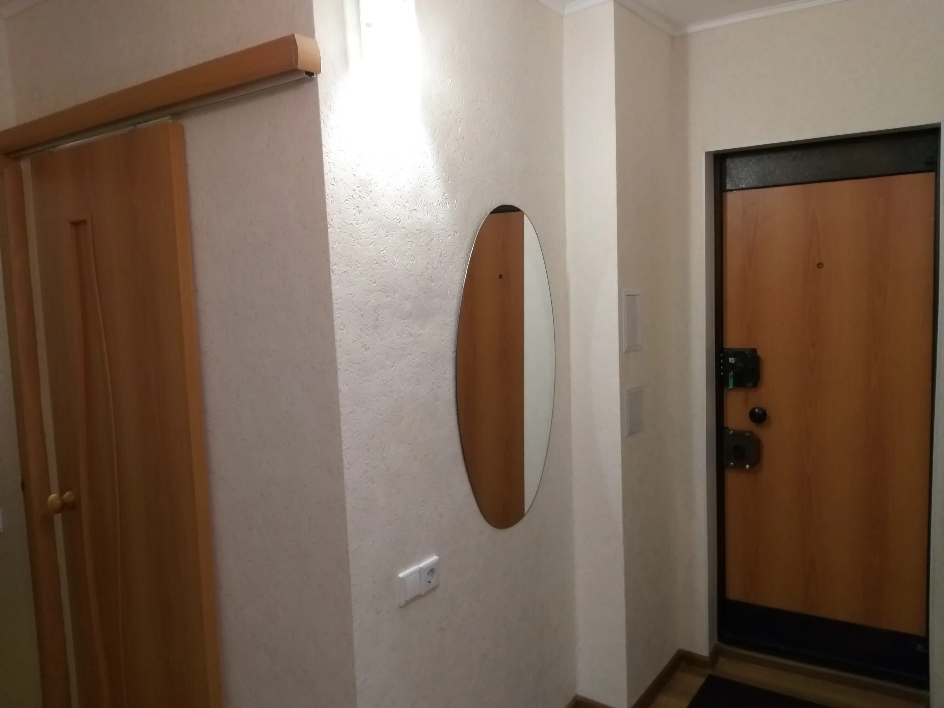 Нижнетагил квартира. Пр мира 12 нижний тагил. Дизайн входной двери в прихожей фото. Юности 41 нижний тагил. Авито 2 к.