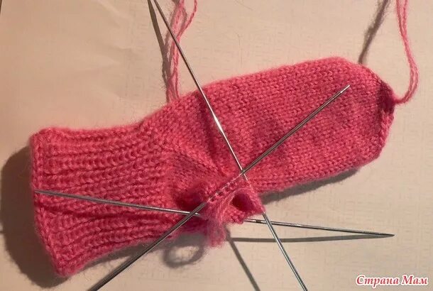 рукавицы с индийским клином. двойные варежки. палец индийским клином. варежки крокодильчики индийским клином. вязание варежек спицами.