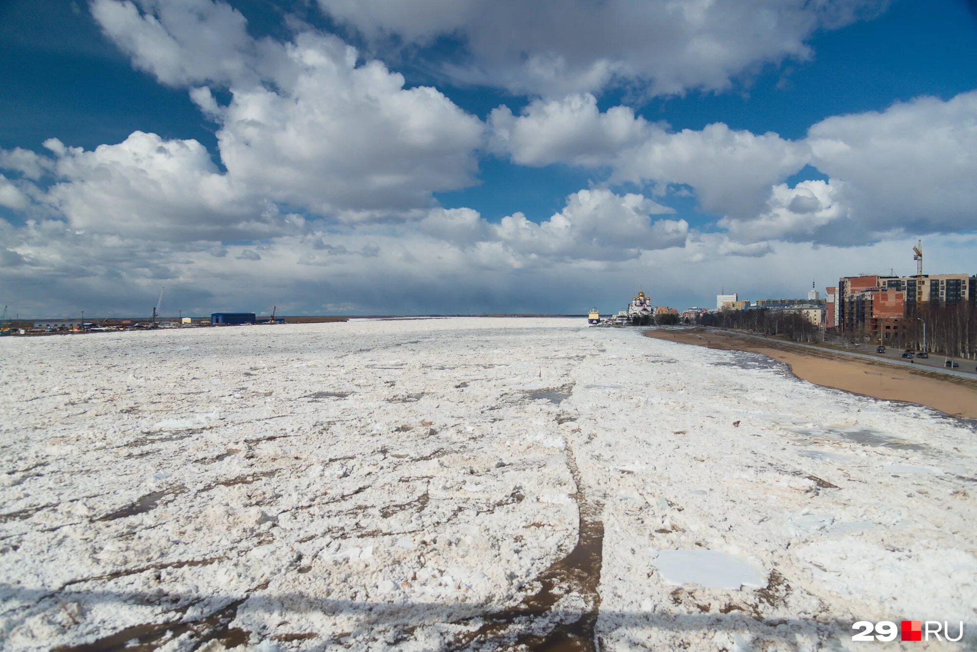 Ледоход в нижнем новгороде 2024. Ледоход на Северной Двине. Ледоход в Архангельске. Ледоход в Архангельске 2022. Ледоход Архангельск 2021.