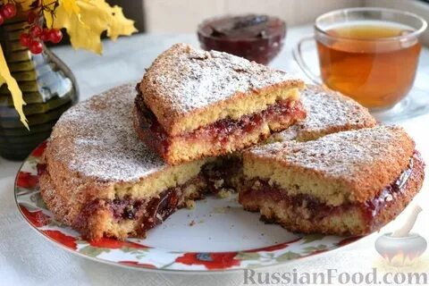 Бисквитный пирог с вареньем в духовке рецепт