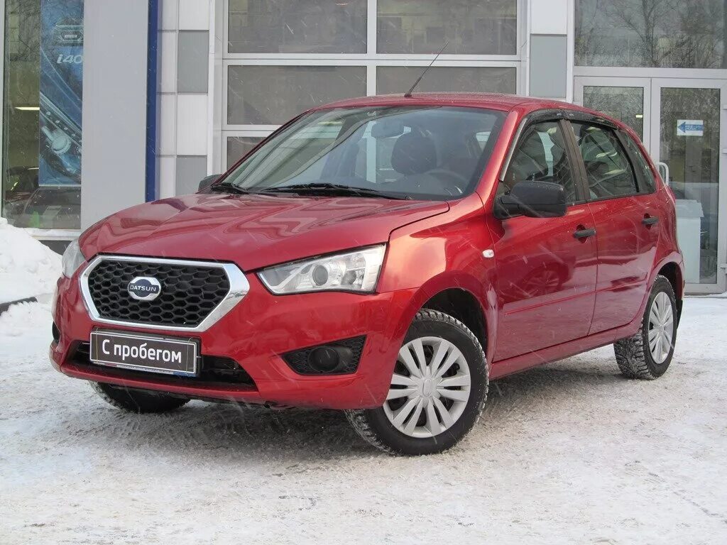 Datsun mi-do 2015. Датсун ми до 2015. Датсун хэтчбек. Датсун красный хэтчбек.