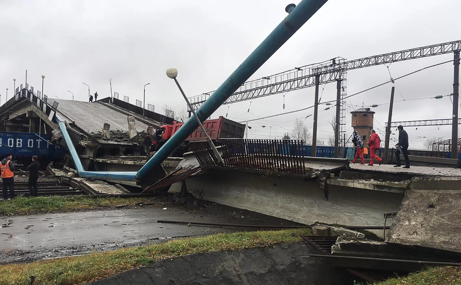 ЖД мост в городе Свободный Амурской области. В Амурской области обрушился мост. Транссибирская магистраль мост. Обрушение путепровода Свободный.