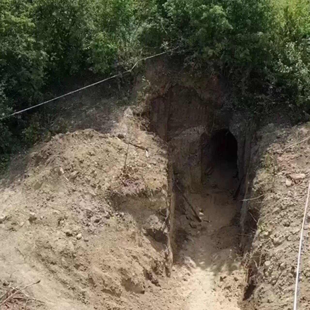 Загадочный район. Леса Крыма. Подземное сооружение в Крымском районе. Подземные тоннели Москвы. Крымские змеи.