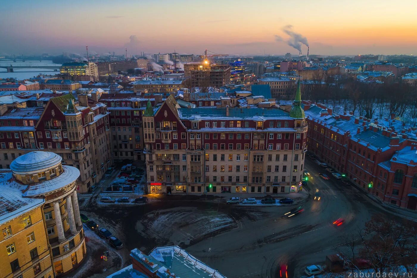 Мир домов санкт петербург. Доходный дом Полежаева в Санкт-Петербурге. Доходный дом Полежаева Старорусская ул 5/3. СПБ дом купца Полежаева. Санкт-Петербург Старорусская улица дом Полежаева.