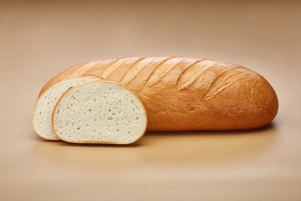 Белый хлеб получают из. Батон. Белый хлеб. Хлеб Буханка. Белый батон.
