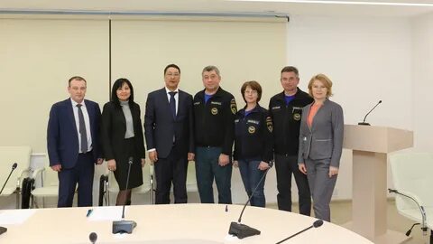 Нии го