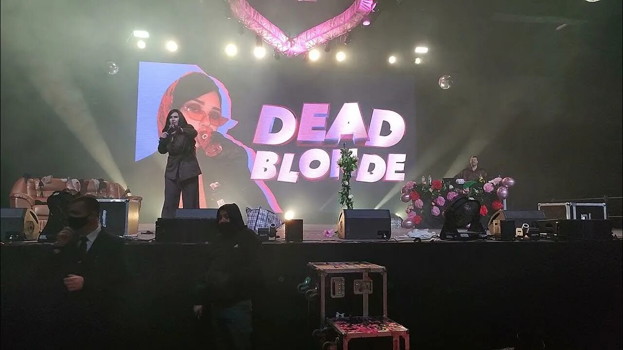 Dead blonde 2022 концерт. Dead blonde концерт в Москве.