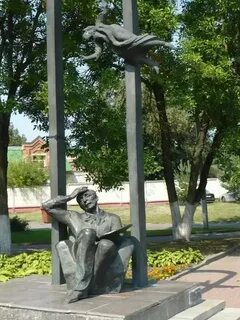 Марке памятник