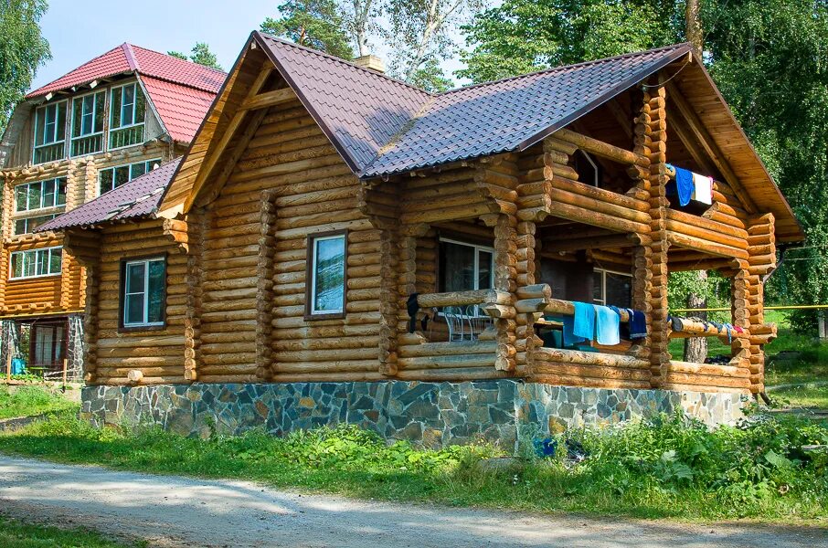 Солнечная долина тургояк. База отдыха этно-комплекс тургояк. Дом у озера тургояк. Дома тургояк миасс. Золотые пески тургояк.