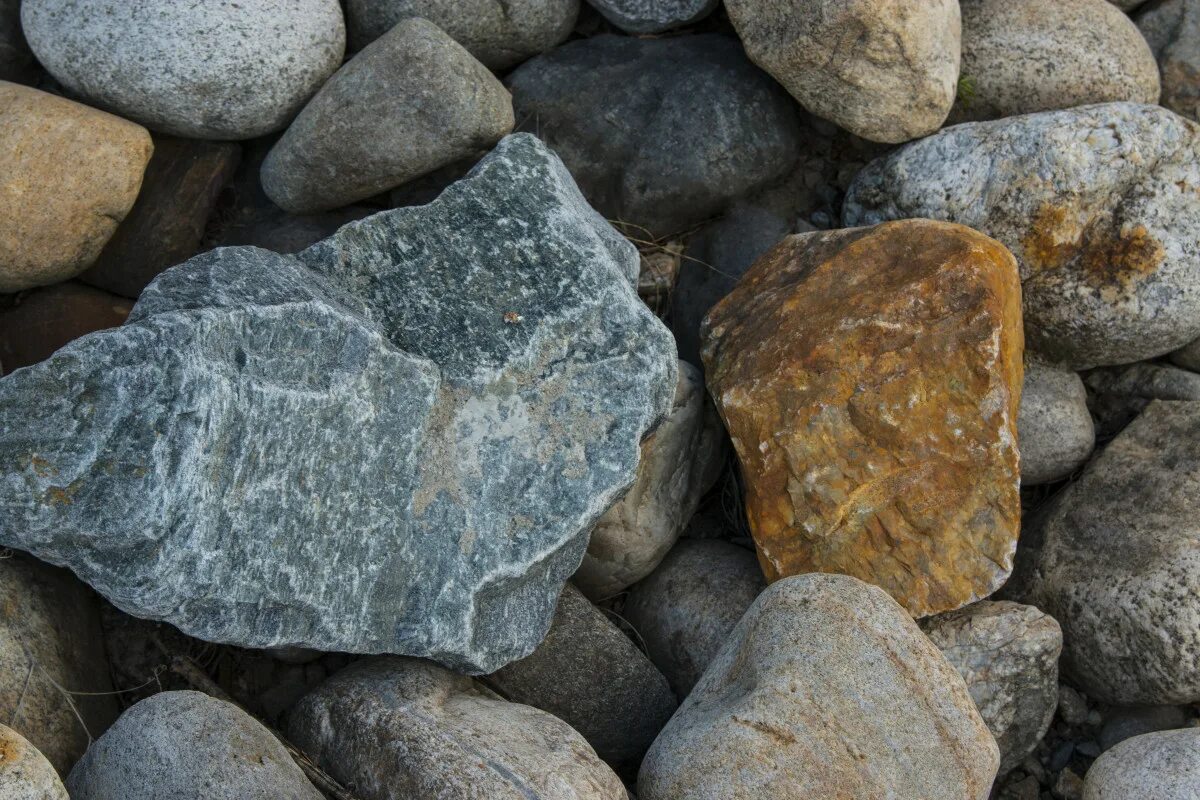 Валуны Горная порода. Горные камни. Красивые каменные породы. Камень булыжник. Камни природной формы