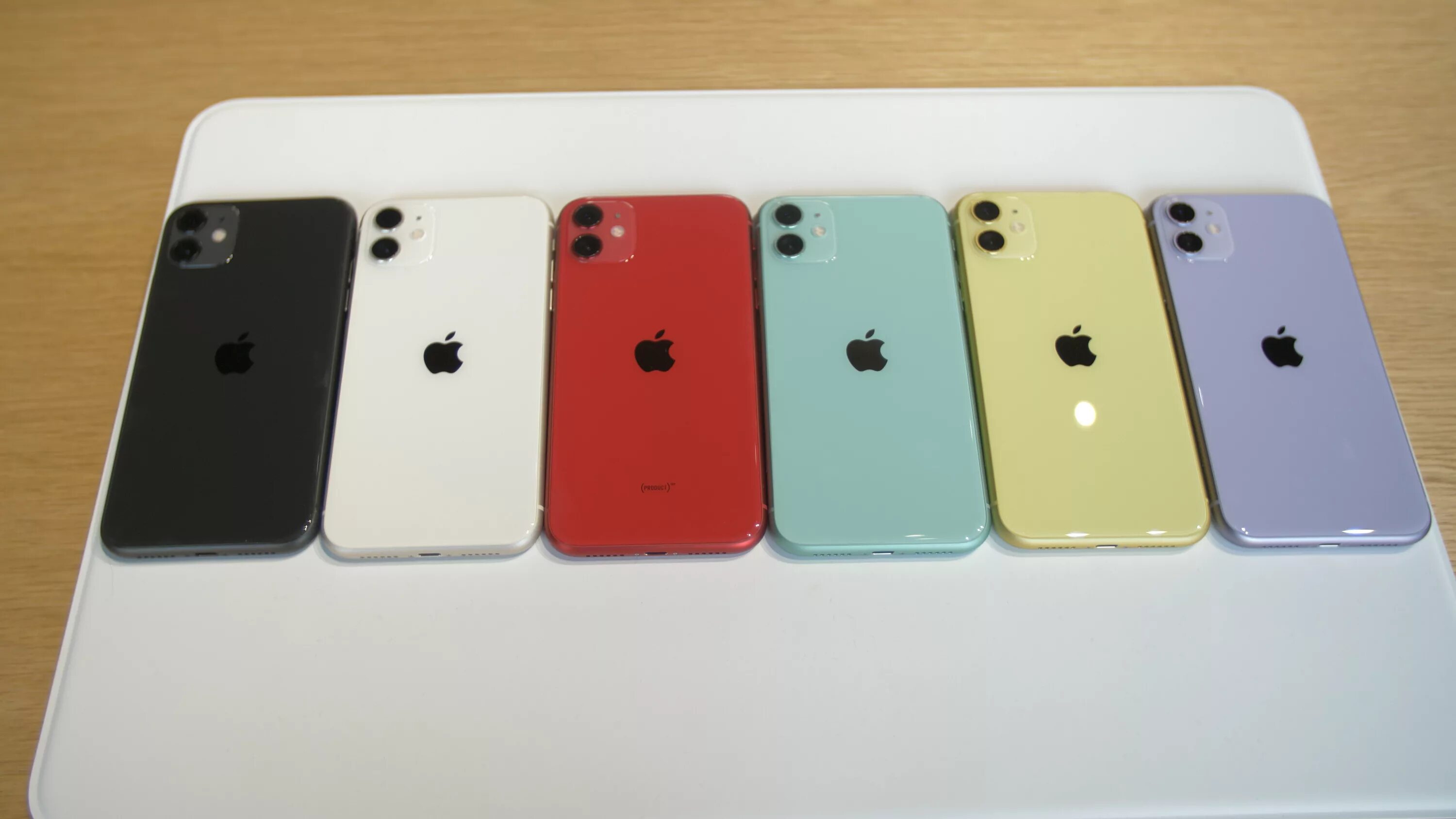 Какой цвет айфона популярный. Айфон 11 цвета. Apple iphone 11 цвета. Айфон 11 r. Iphone 11r.