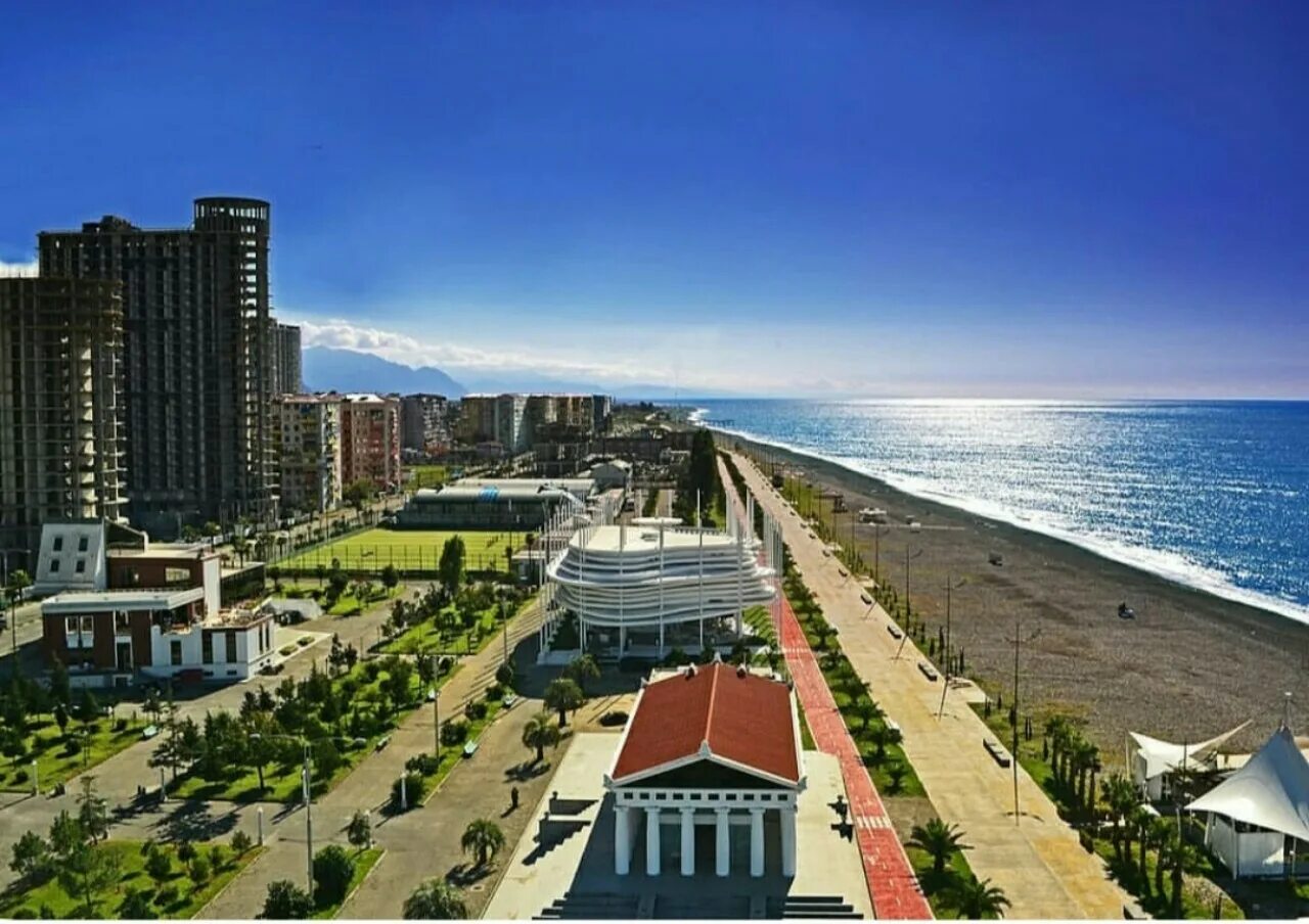 Батуми (город). Батуми (город). Грузия батуми набережная. Ночной батуми грузия. Грузия тбилиси батуми.