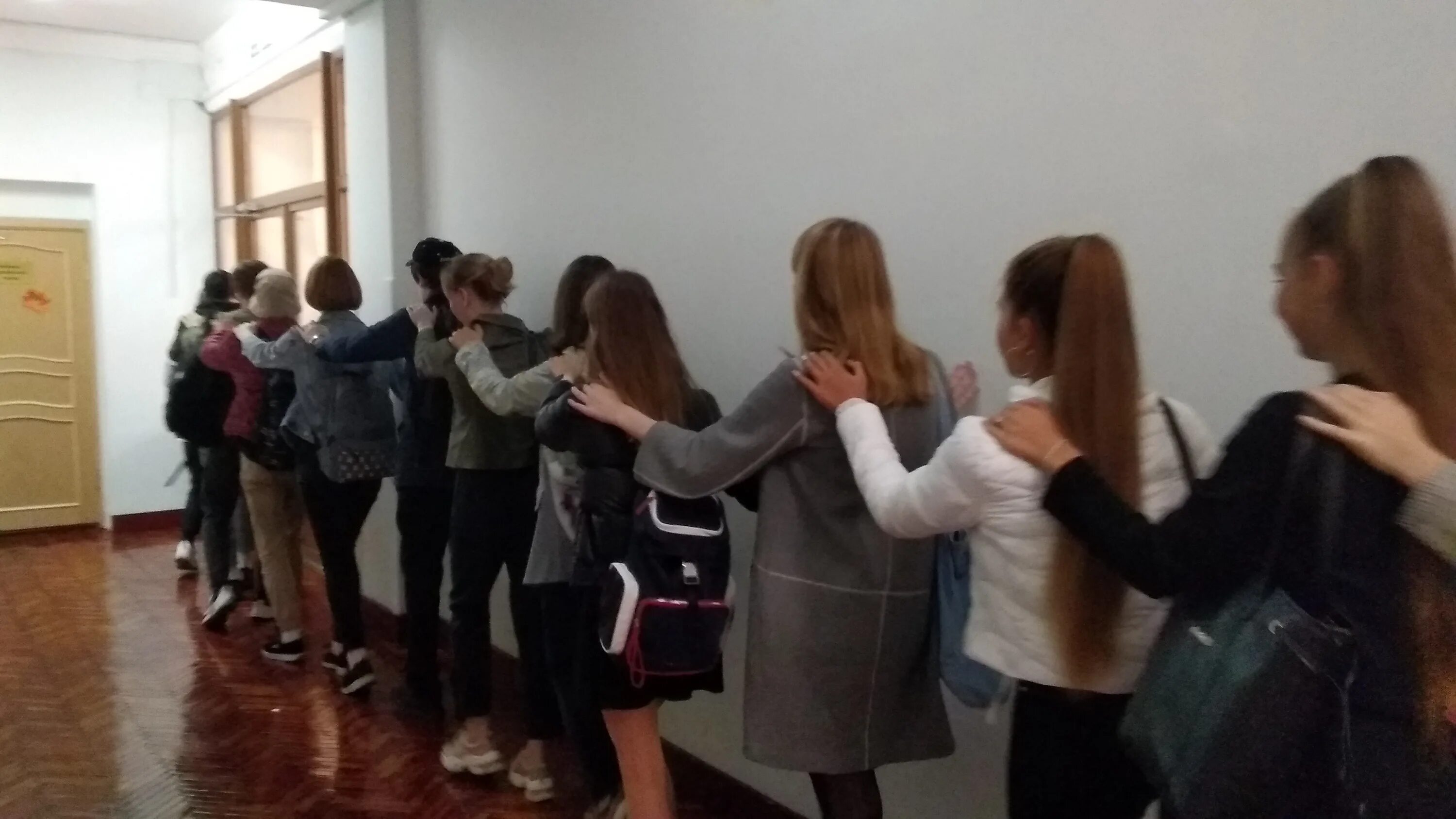 эвакуация в школе. эвакуация детей в детском саду. эвакуация в школе. эвакуация в школе тренировка. тренировка по эвакуации в школе.