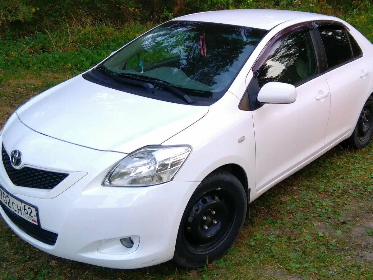 Тойота ярис 2008. Toyota Yaris 2008. Тойота Ярис 2008 белая. Тойота Ярис седан 2008.