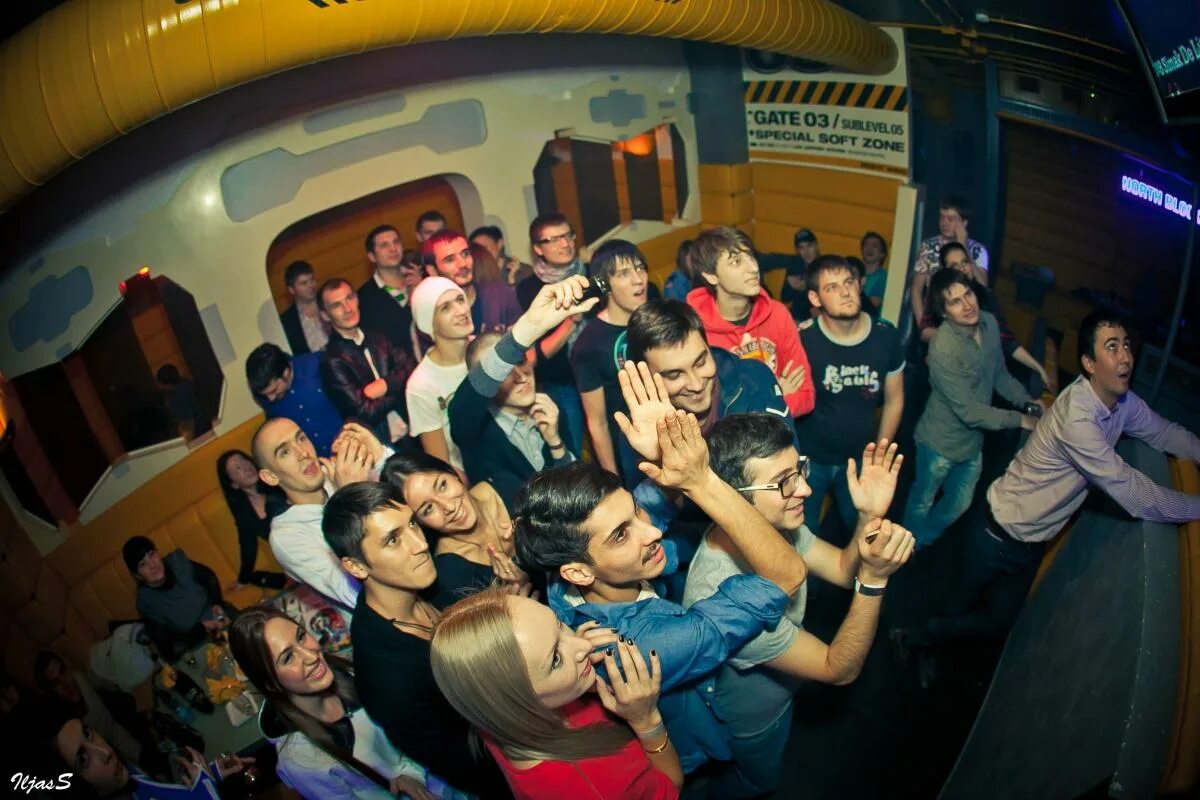 дискотека квадро краснодар. ночные клубы краснодара. ночные клубы краснодара. краснодар клуб. диско бар бигуди.