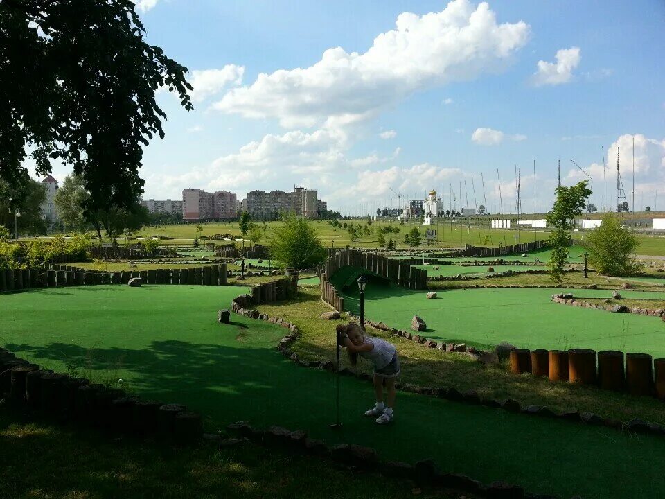 старый оскол осень. город старый оскол природа. гольф старый оскол. гольф поле старый оскол. отель лидер старый оскол.