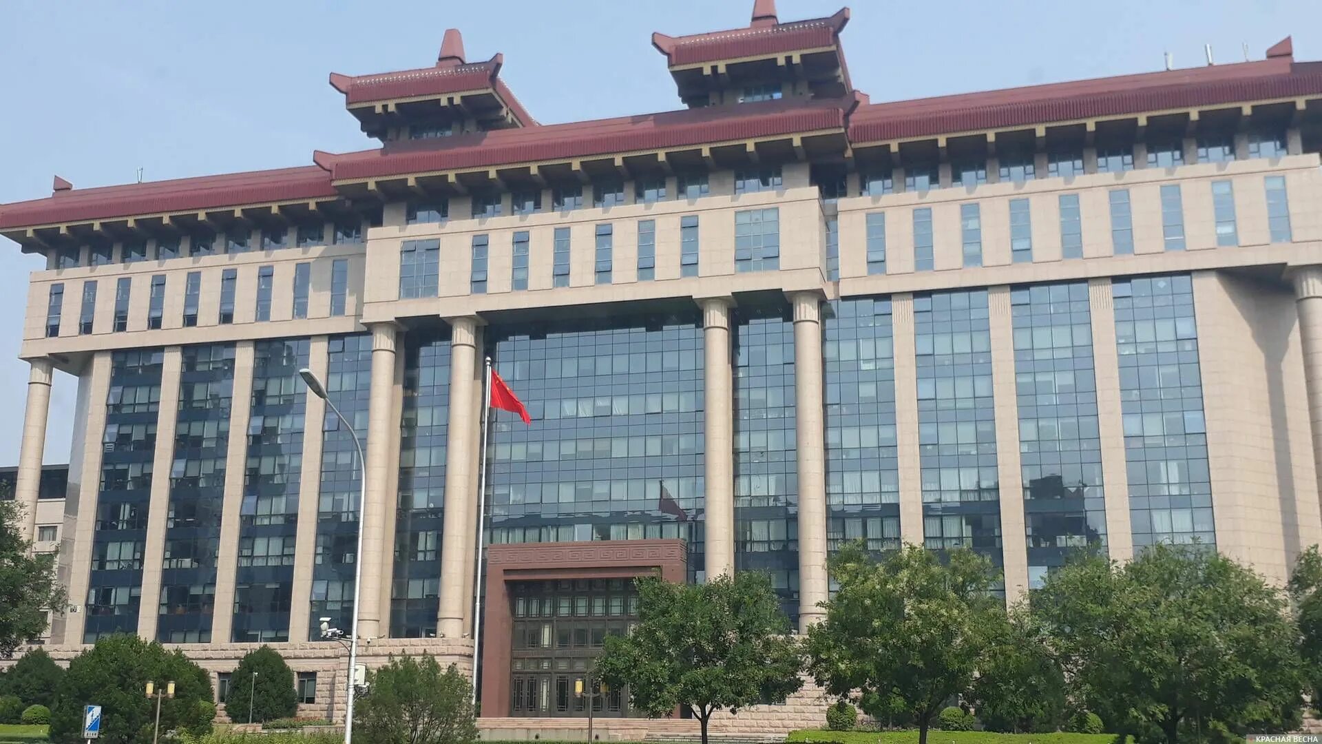 Посольство китая в москве. Здание посольства кнр в москве. Китайское посольство в рф. Посольство россии в китае. Посольство рф в кнр.