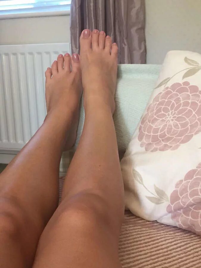 Sam foot. Princess Samantha. Саманта Джо feet. Madam Samantha onlyfans.