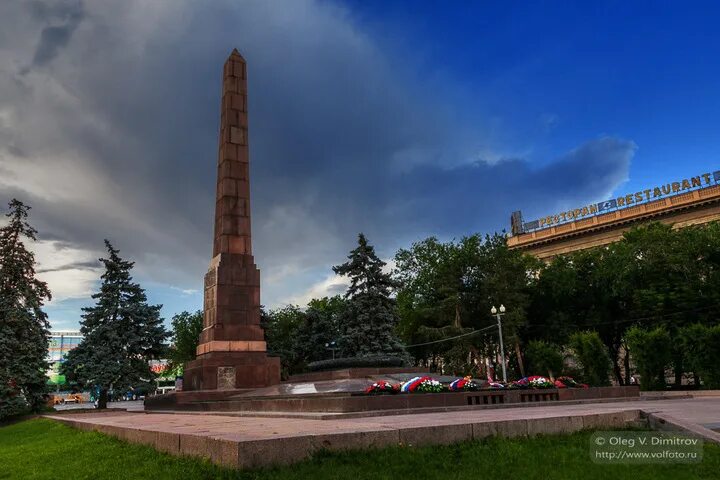 Площадь павших борцов. Площадь павших борцов